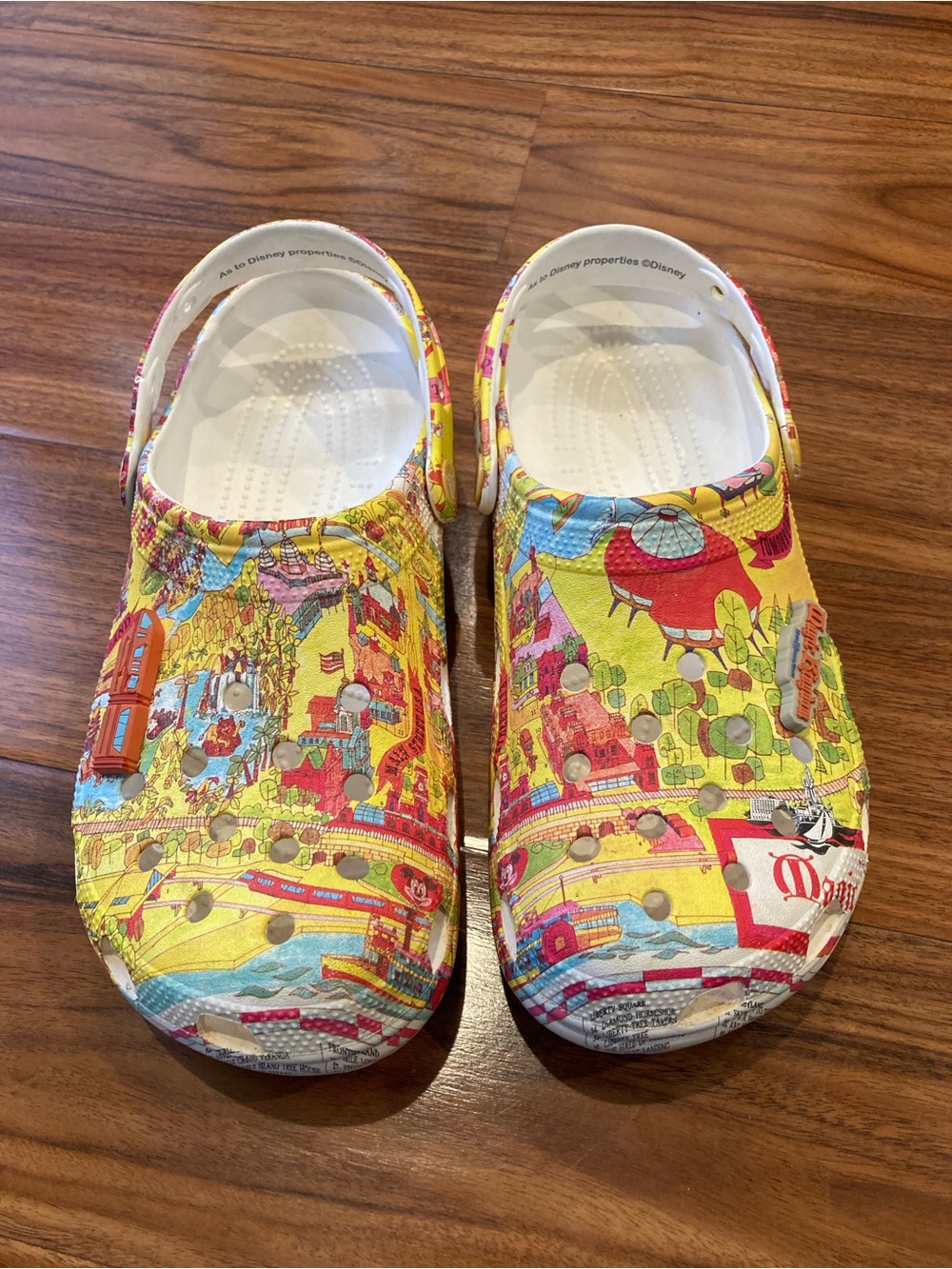 UNISEX Disney Crocs 50th Anniversary Magic Kingdom Map Adult M9 W11